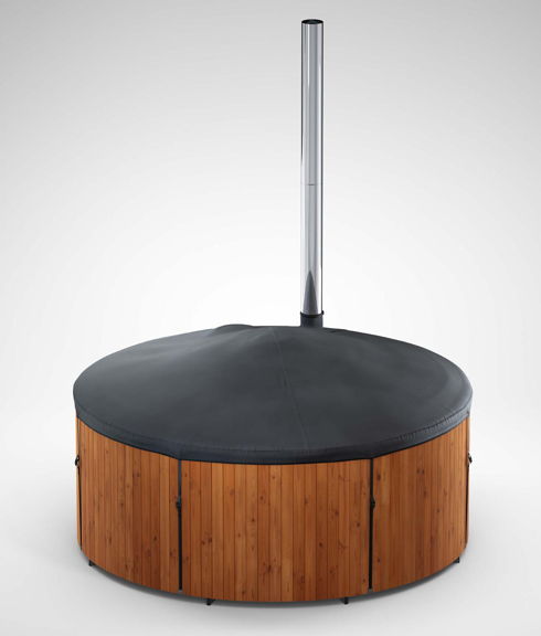 Nærbilde av kalesje lagt på Skargards Regal badestamp