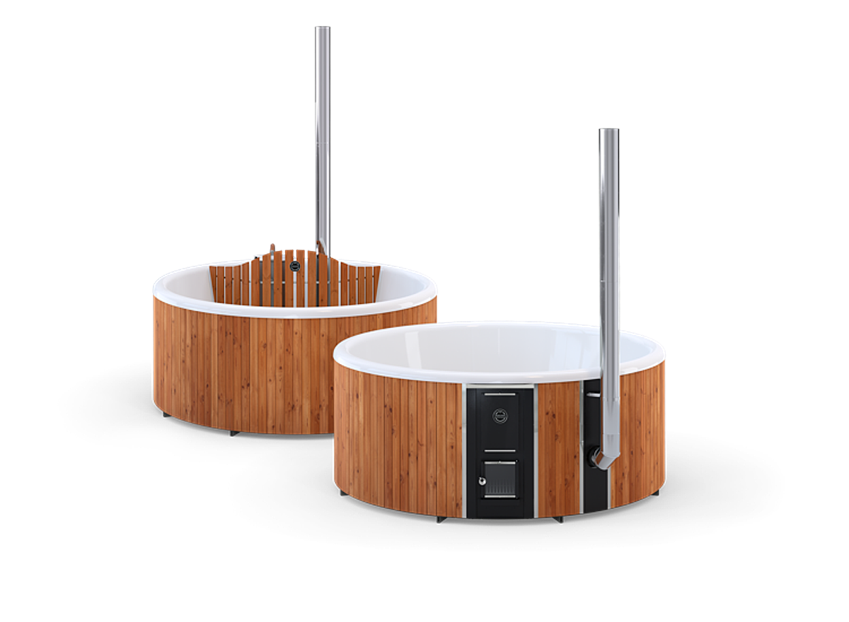 Comparison of the Skargards Panel 190 and Regal DualBurn 220. The Regal is placed in front of the Panel, both seen from the front.